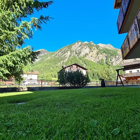 Roccia Viva 4061 Maison Gerard Apartman